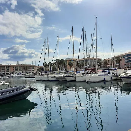 Appartamento Coeur Marina Climatise Terrasse Parking Fréjus Esterno foto